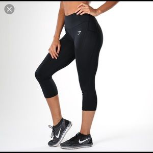 RESERVED for Nicole❗️Gymshark Dry sculpture crop